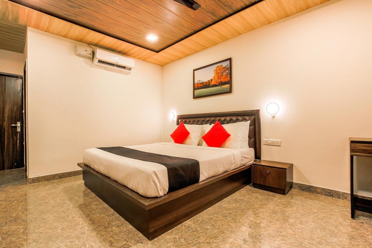 Capital O 18910 La Gracia Resort Morjim Exterior photo