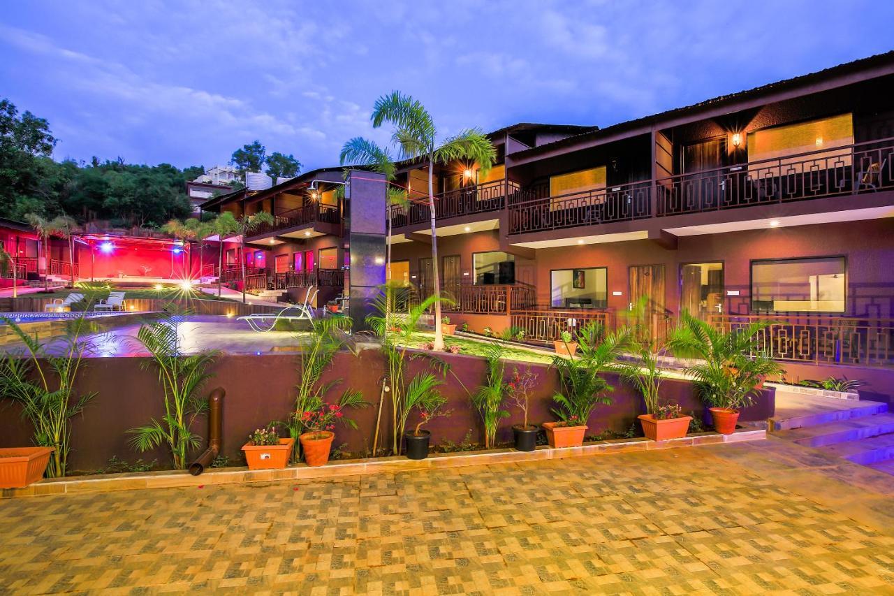 Capital O 18910 La Gracia Resort Morjim Exterior photo