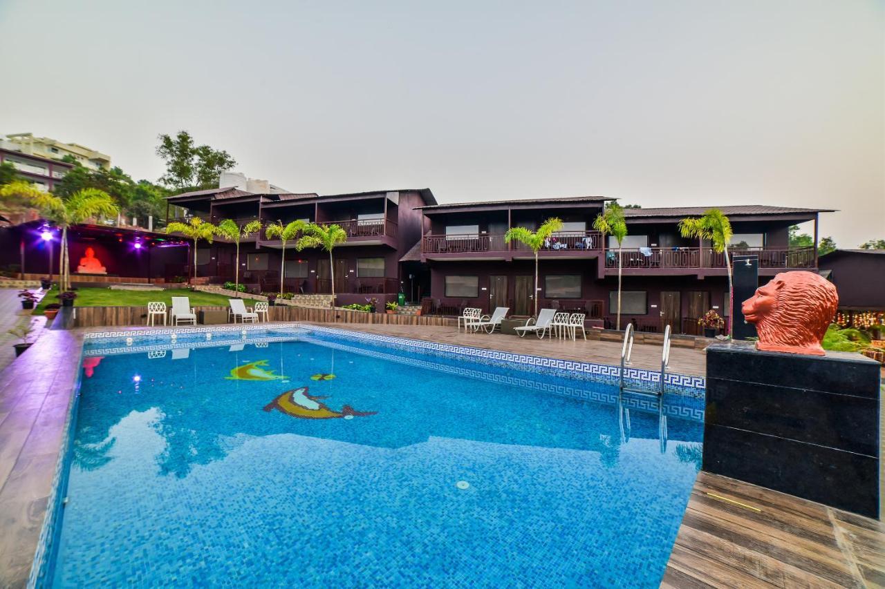 Capital O 18910 La Gracia Resort Morjim Exterior photo